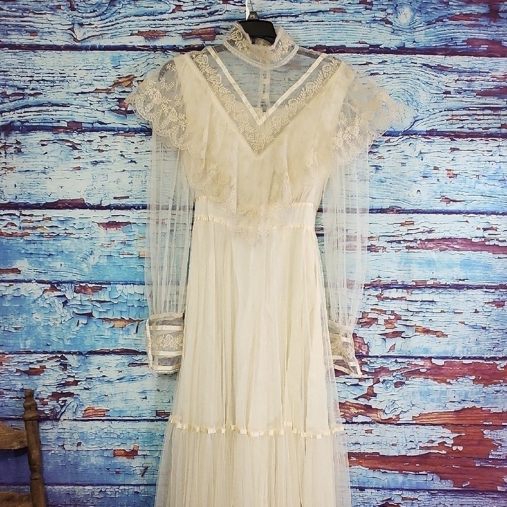 white christmas dresses VINTAGE GUNNE SAX JESSICA MCCLINTOCK LACE APPLIQUE SATIN AND ORGANZA D –  Vintage Clothing & Fashions
